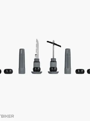 Pouze Dnes Muc-Off Stealth Tubeless Puncture Plugs sada pro opravu bezduš. plášťů, grey