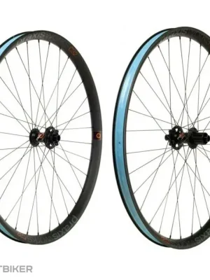 Praxis Works C32 29" sada kol, 6 děr, ořech Shimano HG, OEM Aktuální
