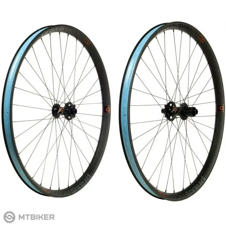 Praxis Works C32 29" sada kol, 6 děr, ořech Shimano HG, OEM Aktuální