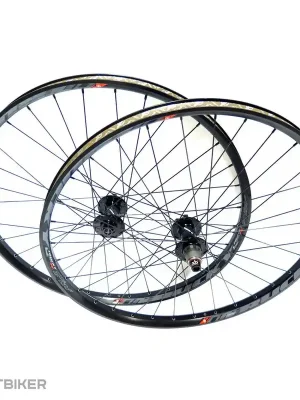 Časově Omezené Mech 1 Boost 650B+ Boost sada kol, ořech SRAM XD