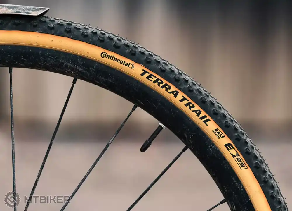 Continental Terra Trail 27.5x1.5" ProTection plášť, TLR, kevlar, black/cream Vrácení Zdarma