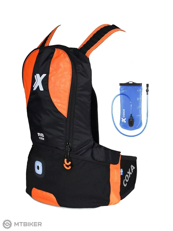 Cenově Výhodný Coxa Carry R8 batoh, 8 l + hydrovak 2 l, černá/oranžová