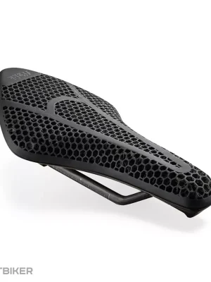 Zlevněný fizik TRANSIRO AERIS SD R1 ADAPTIVE sedlo, 135 mm