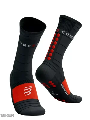 Časově Omezené COMPRESSPORT Pro Racing Winter Run ponožky, black/high risk red
