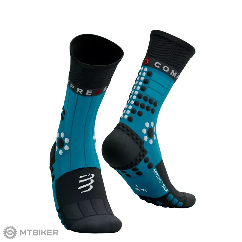 COMPRESSPORT Pro Racing Winter Trail ponožky, mosaic modrá/černá Hit Sezóny