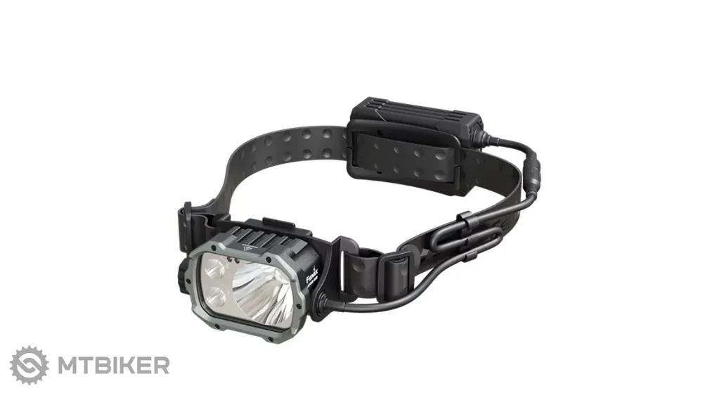 Aktuální Fenix HP35R SAR nabíjecí čelovka, 4000 lm, černá