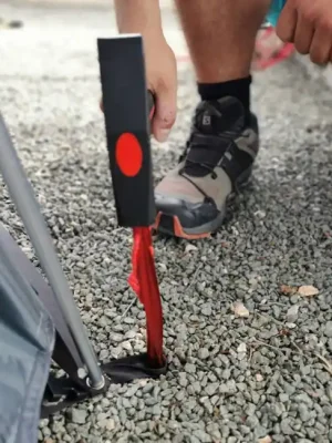 BasicNature T-Stake Stanové kolíky červené 25 cm 4 ks Must-Have