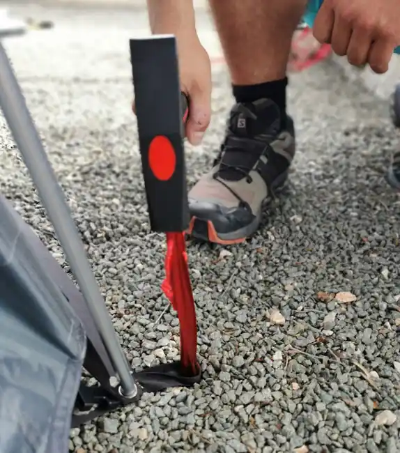 BasicNature T-Stake Stanové kolíky červené 25 cm 4 ks Must-Have