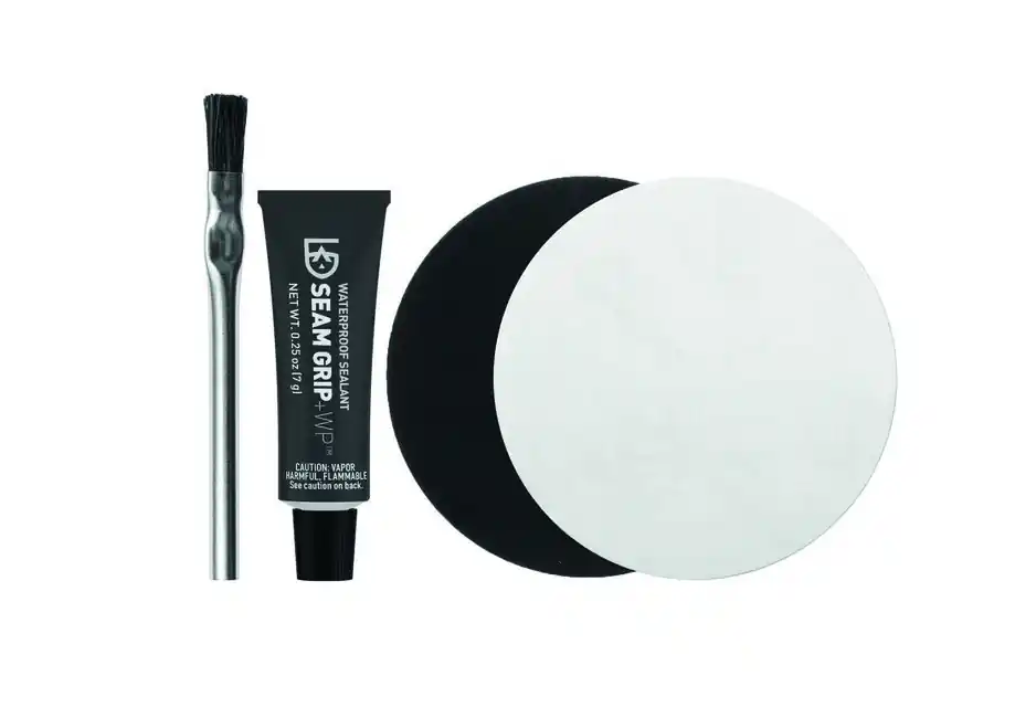 GearAid Seam Grip +WP Field Repair Kit 7 g Seam Grip a 2 záplaty Originální