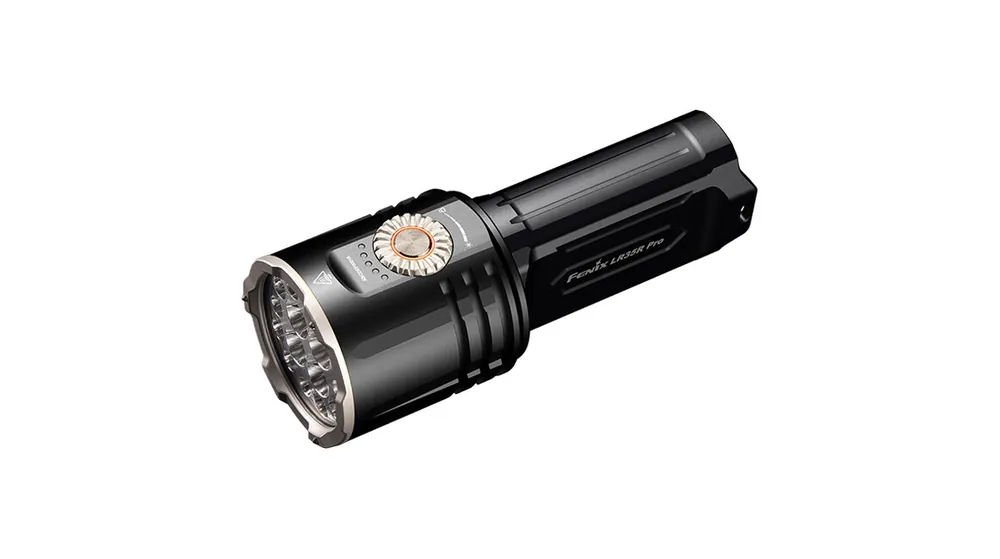 Akční Cena Fenix Dobíjecí pátrací svítilna LR35R PRO