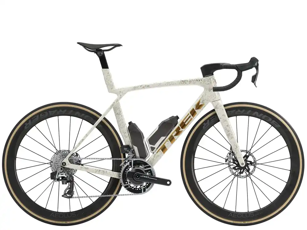 Kup Teď Trek Madone SLR 9 AXS Gen 8 XS bílá