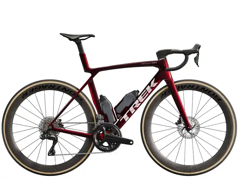 Trek Madone SLR 7 Gen 8 S červená Akce