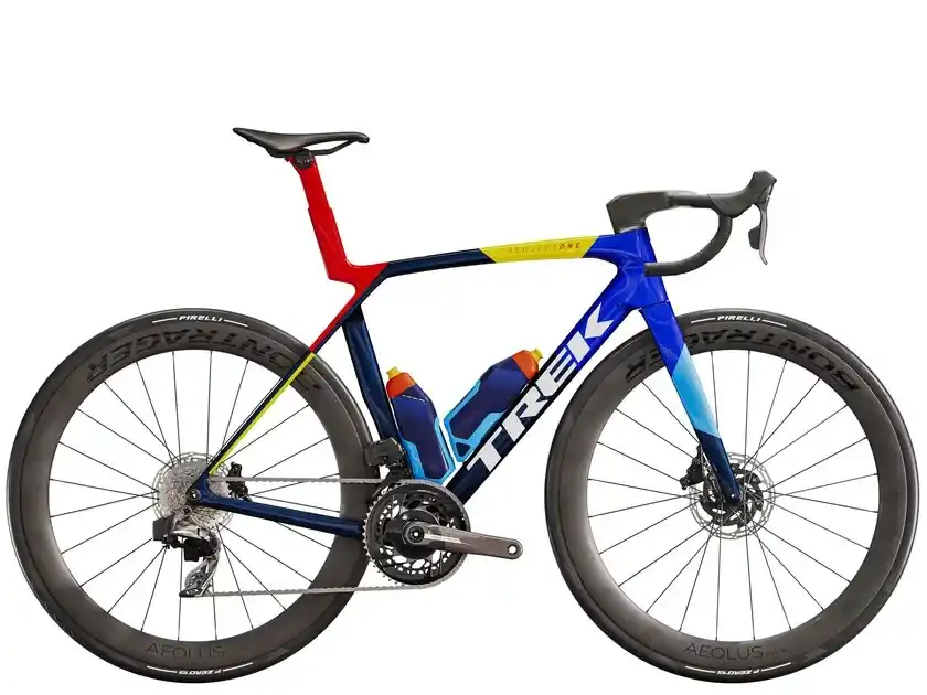 Trek Madone SLR 7 AXS Gen 8 ML modrá Pouze Dnes