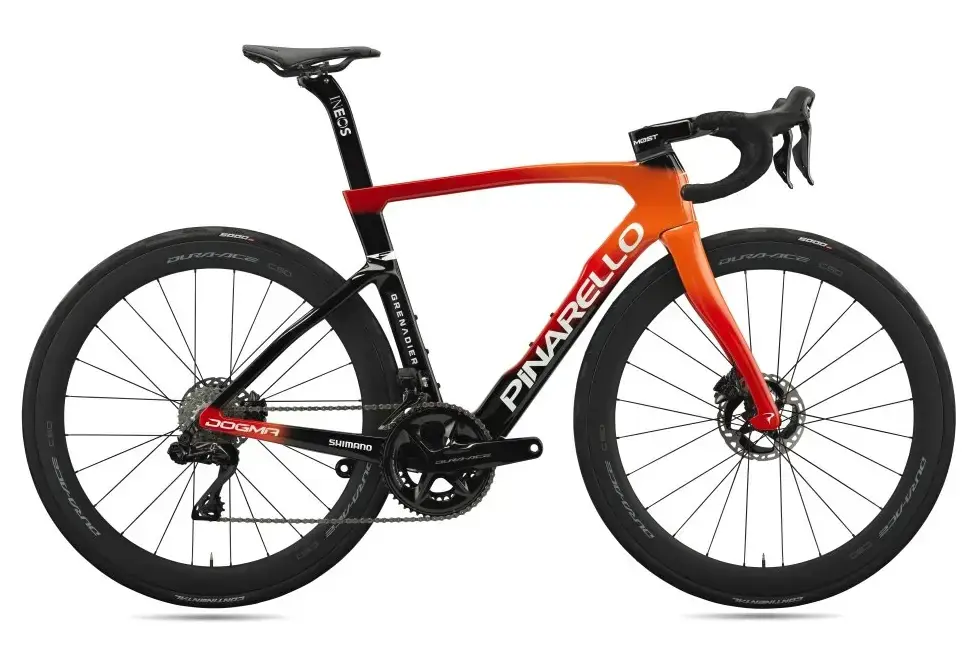 Nejlepší Volba Pinarello Dogma F Red AXS 2x12 DB (MY26) 500 červená