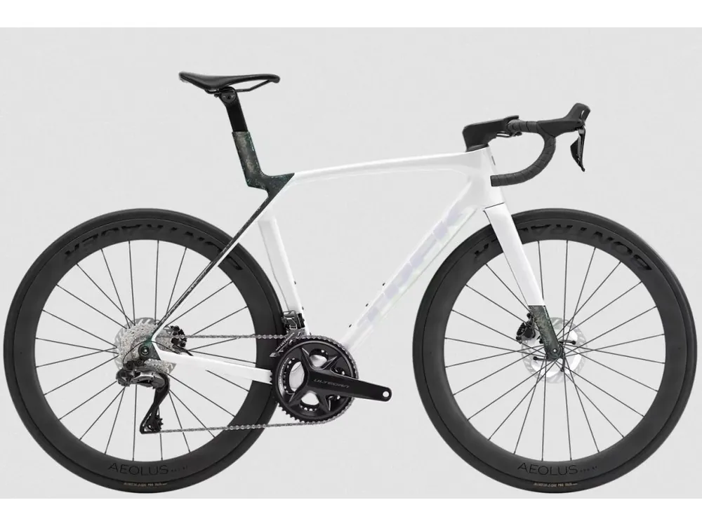Silniční kolo Trek Madone SL 7 Gen 8 2026 Gloss Crystal White/Matte Deep Smoke Tovární Cena