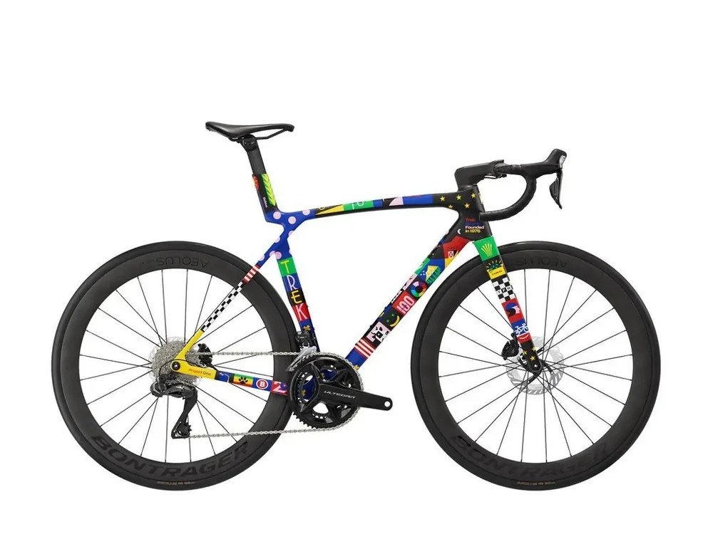 Oblíbený Silniční kolo Trek Madone SL 7 Gen 8 2027 – The First 50 Replica